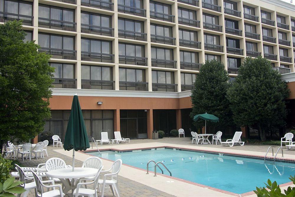 Отель Wyndham Garden Atlanta Airport Колледж Парк Экстерьер фото