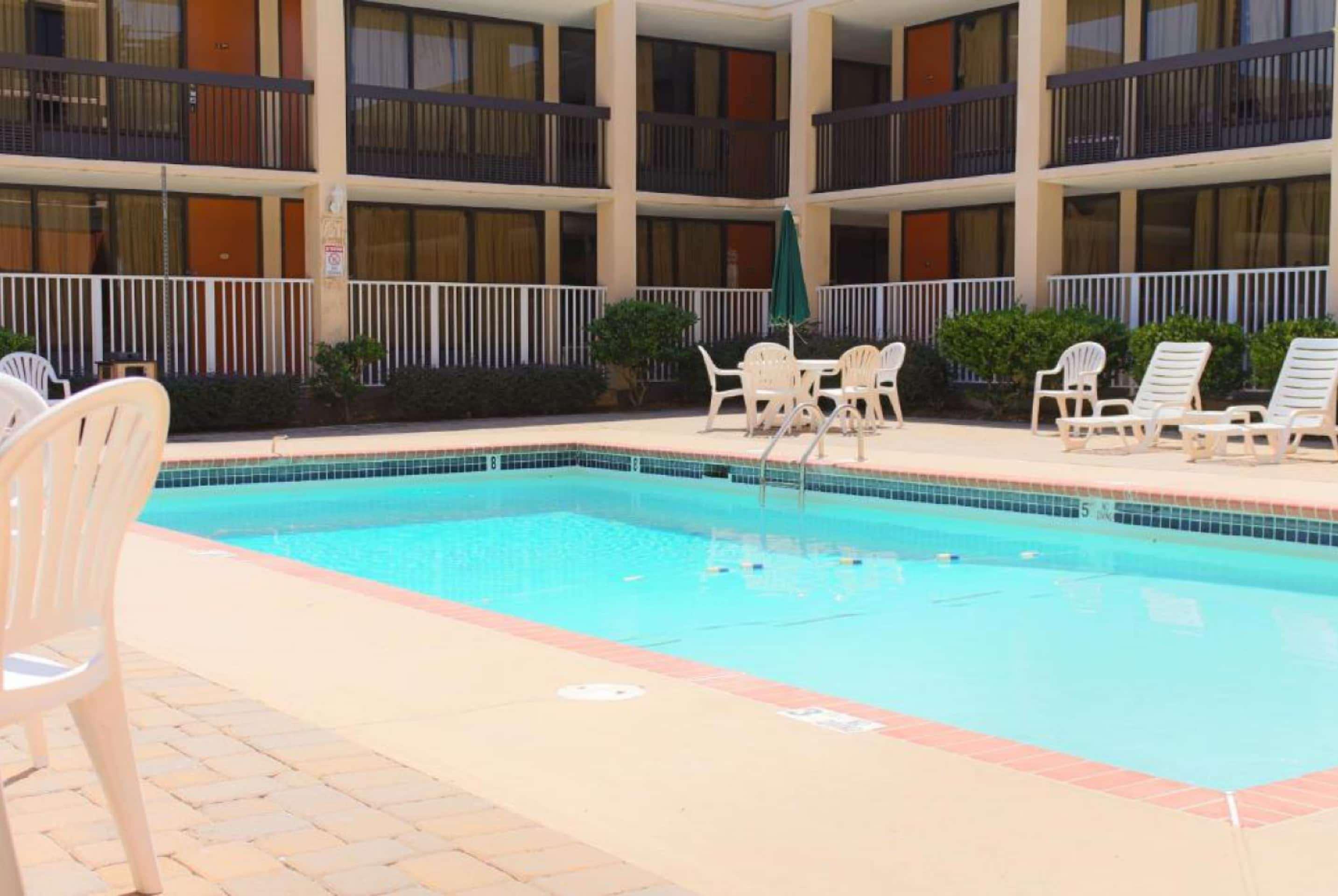 Отель Wyndham Garden Atlanta Airport Колледж Парк Экстерьер фото