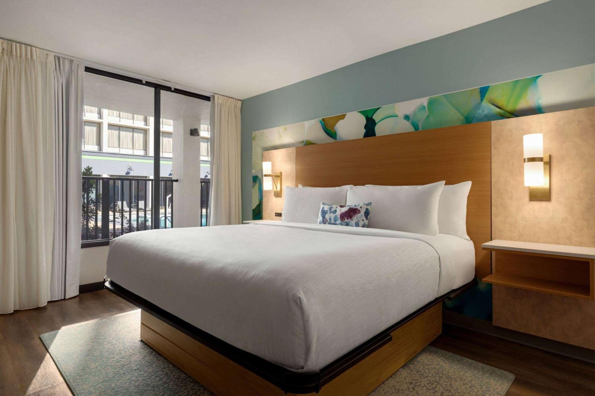 Отель Wyndham Garden Atlanta Airport Колледж Парк Экстерьер фото